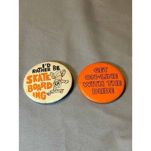 Vintage Cheeky Sayings Buttons / Pins - Picture 1 of 3